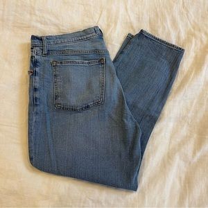 GUC Abercrombie “The Mom High Rise” Jean, size 32